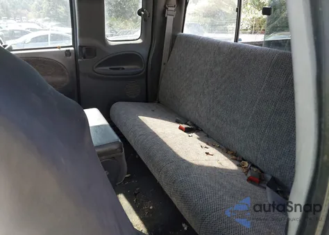 2001 Dodge Ram 2500 St from USA, damaged, VIN 1B7KF23W81J214801